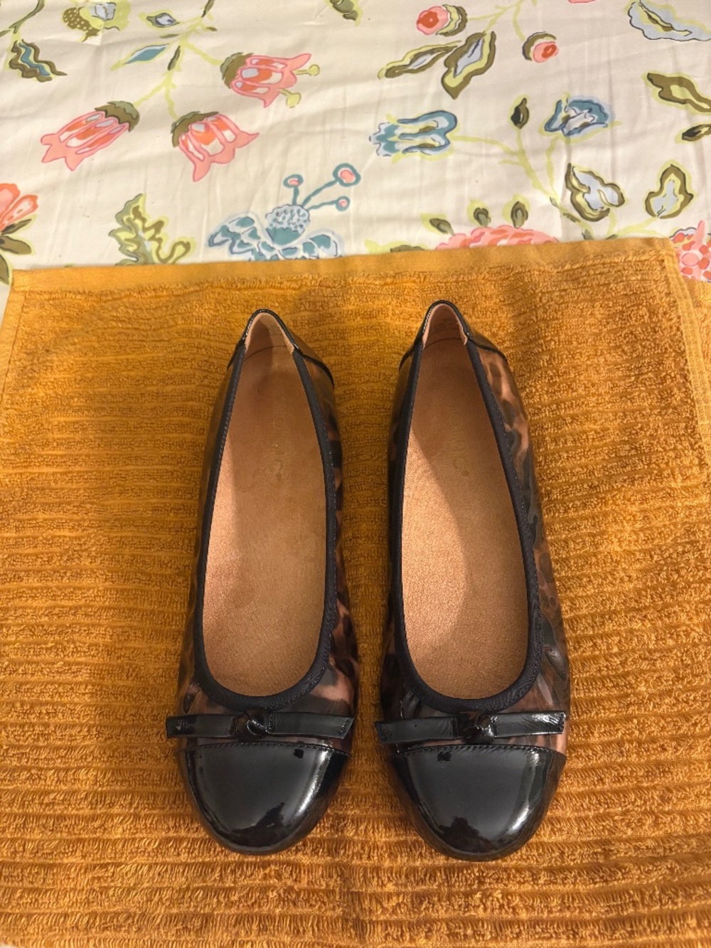 Vionic Flats